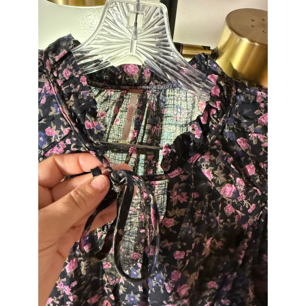 Free People Blouse med floral meant to be black feminine puff sleeve romantic ec